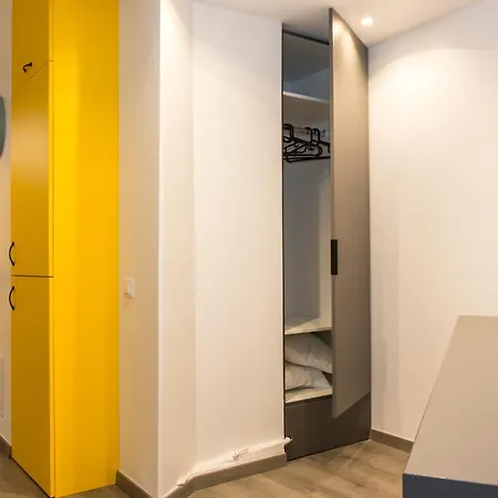 Old Town Premium By Mrg Bucureşti