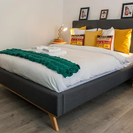 Old Town Premium By Mrg Bucureşti